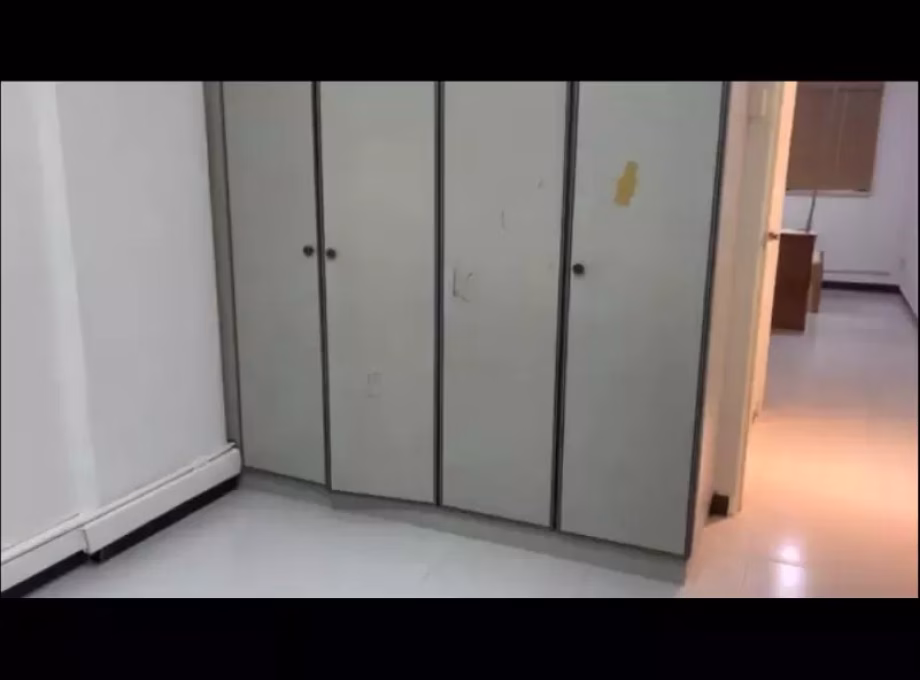 单间出租 • 梧槽 •  Yishun Street 71 • S$450 • 4房(3臥室) • 主人房 照片