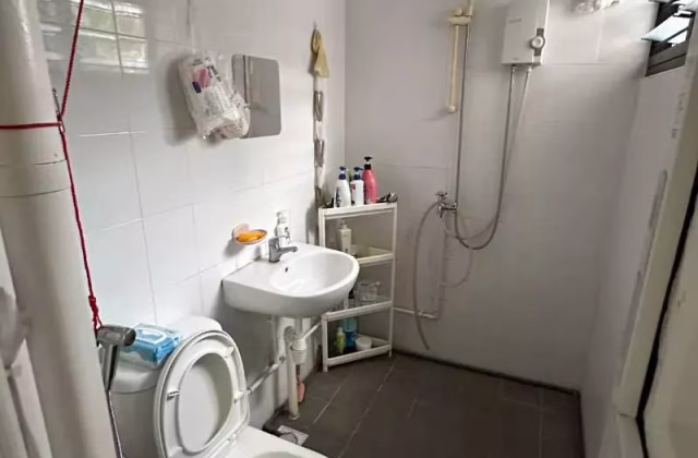 单间出租 • 武吉巴督 • 324 Bukit Batok Street 33 • S$1200 • 3房(2臥室) • 主人房
