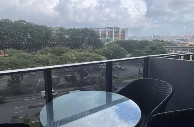 单间出租 • 欧南 •  Parc Esta • S$3100 • 住宅公寓 • 主人房