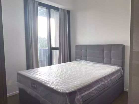 单间出租 • 欧南 •  Parc Esta • S$3100 • 住宅公寓 • 主人房 照片