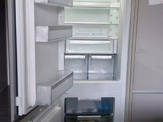 单间出租 • 欧南 •  Parc Esta • S$3100 • 住宅公寓 • 主人房 照片