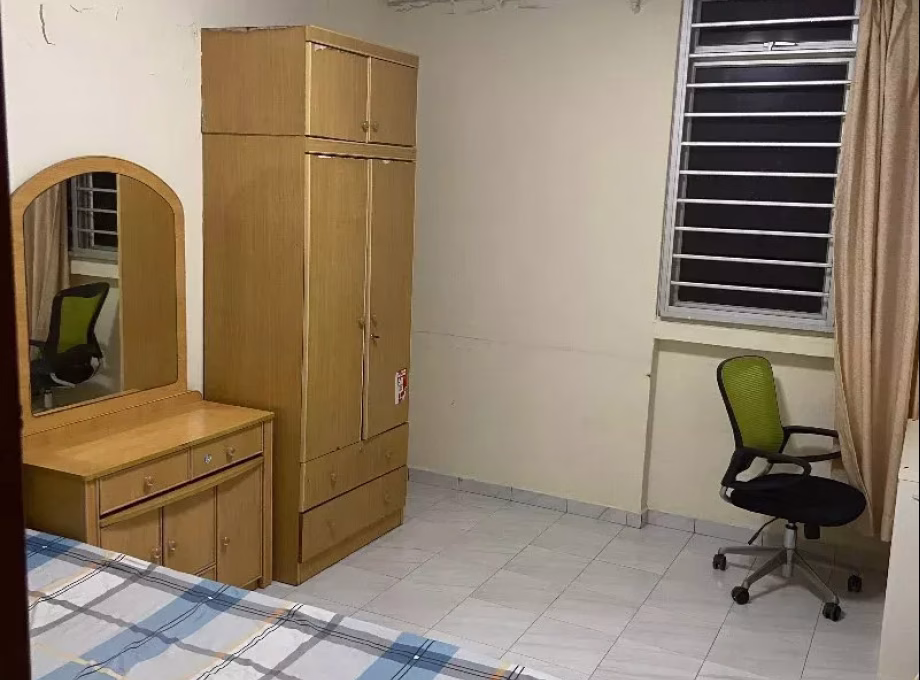 单间出租 • 西部集水区 • 833 Tampines Street 83 • S$1000 • 4房(3臥室) • 普通房 照片