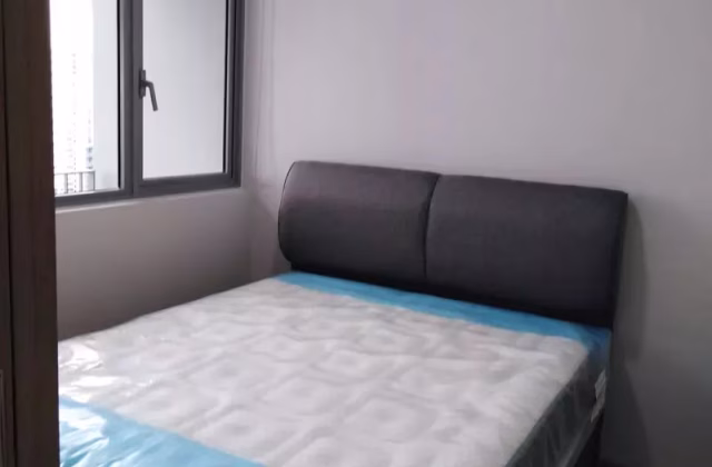 单间出租 • 碧山 •  High Park Residences • S$1000 • 住宅公寓 • 佣人房