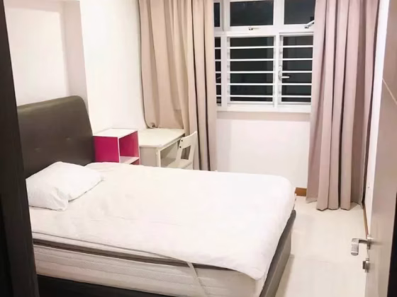 单间出租 • 梧槽 • 318A Yishun Avenue 9 • S$950 • 5房(4臥室) • 普通房 照片