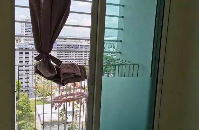 单间出租 • 乌节 • 588B Ang Mo Kio Street 52 • S$800 • 5房(4臥室) • 普通房