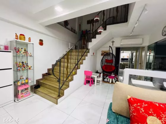 单间出租 • 西部集水区 • 874A Tampines Street 84 • S$950 • 执行组屋 • 普通房 照片