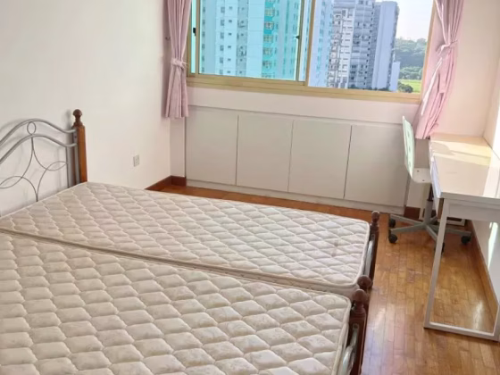 单间出租 • 樟宜 • 132 Edgedale Plains • S$1200 • 5房(4臥室) • 主人房 照片
