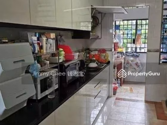 单间出租 • 三巴旺 • 111 Woodlands Street 13 • S$900 • 执行组屋 • 普通房 照片