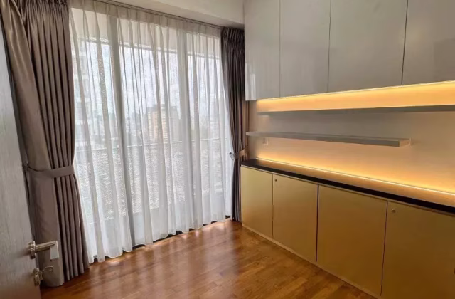 单间出租 • 纽顿 •  Novena Suites • S$3200 • 住宅公寓 • 主人房