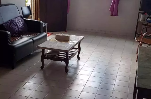 单间出租 • 乌节 • 444 Ang Mo Kio Avenue 10 • S$450 • 4房(3臥室) • 佣人房