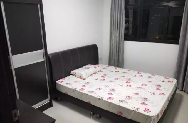 单间出租 • 马林百列 • 264 Toa Payoh East • S$1000 • 4房(3臥室) • 普通房