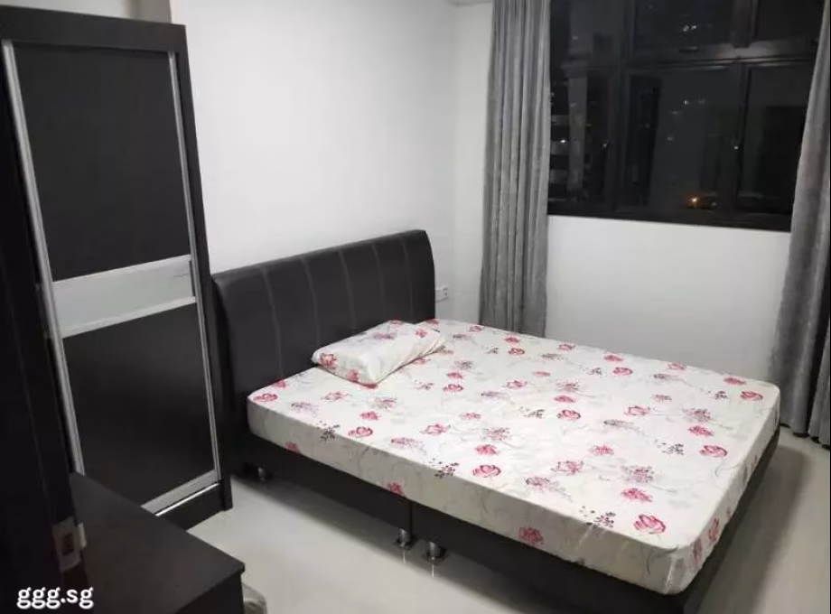 单间出租 • 马林百列 • 264 Toa Payoh East • S$1000 • 4房(3臥室) • 普通房 照片