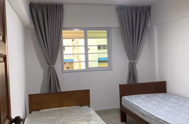 单间出租 • 金文泰 • 55 Telok Blangah Drive • S$1400 • 3房(2臥室) • 普通房