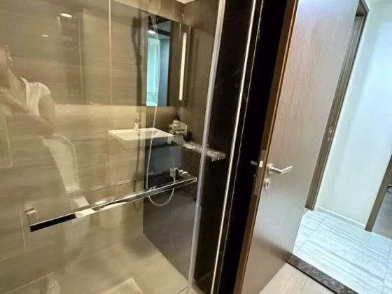 单间出租 • 欧南 •  Parc Esta • S$1900 • 住宅公寓 • 普通房 照片