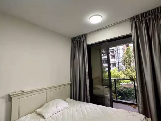 单间出租 • 欧南 •  Parc Esta • S$1900 • 住宅公寓 • 普通房 照片