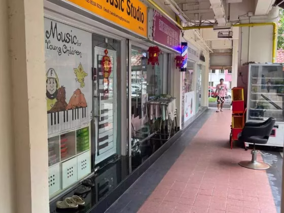 整套出租 • 乌节 • 608 Ang Mo Kio Avenue 5 • S$3600 • 4房(3臥室) • 950ft² / 88m² 照片