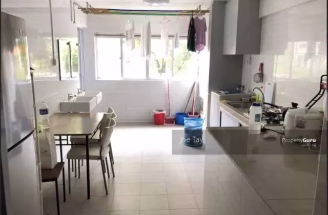 整套出租 • 乌节 • 608 Ang Mo Kio Avenue 5 • S$3600 • 4房(3臥室) • 950ft² / 88m²