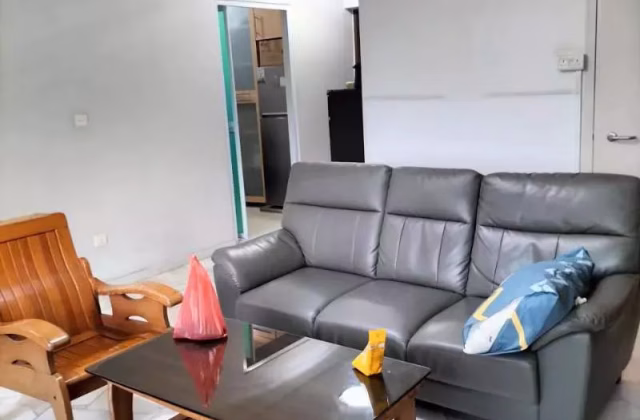 整套出租 • 武吉巴督 • 391 Bukit Batok West Avenue 5 • S$3400 • 4房(3臥室) • 990ft² / 91m²