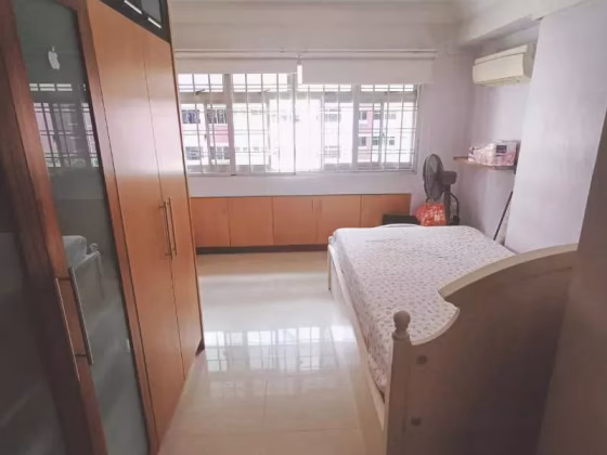 单间出租 • 宏茂桥 • 748 Pasir Ris Street 71 • S$1000 • 4房(3臥室) • 主人房 照片