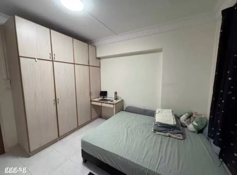 单间出租 • 马林百列 • 10B Lorong 7 Toa Payoh • S$750 • 4房(3臥室) • 普通房 照片