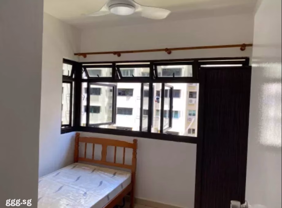 单间出租 • 金文泰 • 55 Telok Blangah Drive • S$920 • 3房(2臥室) • 佣人房 照片