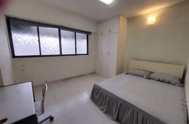 单间出租 • 林厝港 • 403 Jurong West Street 42 • S$900 • 执行组屋 • 普通房