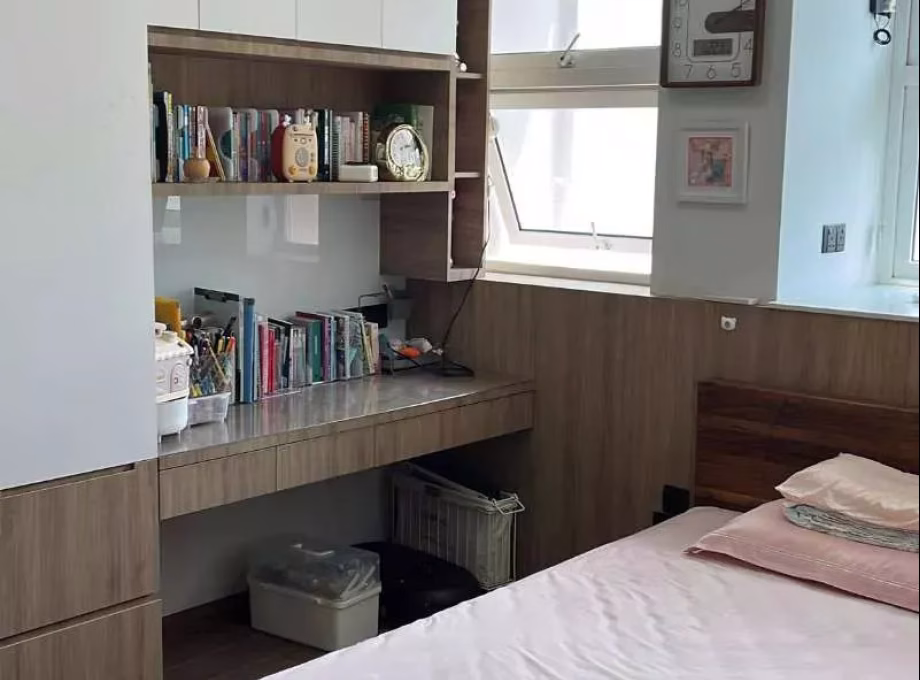 单间出租 • 欧南 •  Emery Point • S$1300 • 住宅公寓 • 普通房 照片