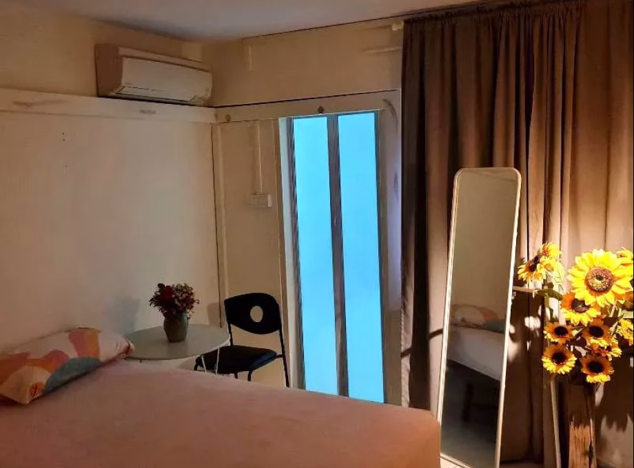 单间出租 • 西部集水区 • 477 Tampines Street 43 • S$1200 • 4房(3臥室) • 主人房 照片