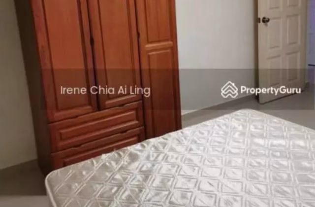 单间出租 • 林厝港 • 432 Jurong West Street 42 • S$350000 • 3房(2臥室) • 普通房