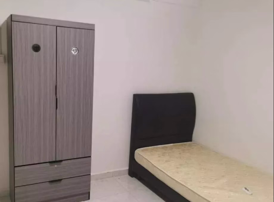 单间出租 • 三巴旺 • 627 Woodlands Avenue 6 • S$1100 • 4房(3臥室) • 普通房 照片