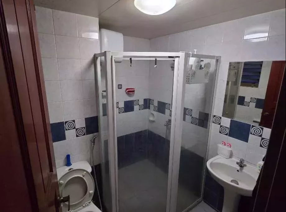 单间出租 • 林厝港 • 677A Jurong West Street 64 • S$1200 • 4房(3臥室) • 普通房 照片