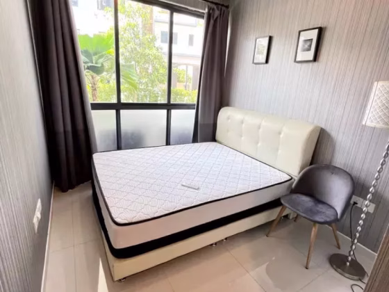 单间出租 • 博物馆 •  8 Farrer Suites • S$2200 • 住宅公寓 • 主人房 照片