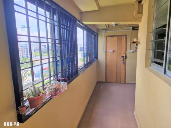 单间出租 • 三巴旺 • 803 Woodlands Street 81 • S$900 • 执行组屋 • 普通房 照片