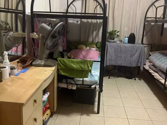 单间出租 • 林厝港 • 443 Jurong West Avenue 1 • S$350 • 4房(3臥室) • 普通房 照片