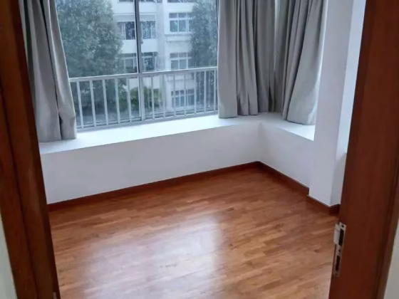 整套出租 • 新邦 •  9 Seraya Lane • S$4000 • 住宅公寓 • 775ft² / 71m² 照片
