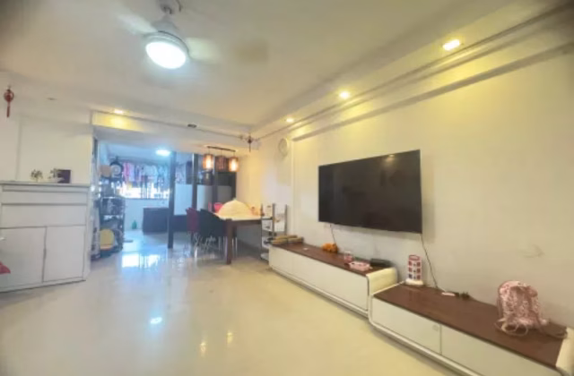 房屋出售 • 武吉知马 • 632 Bedok Reservoir Road • S$550000 • 3房(2臥室) • 1011ft² / 93m²
