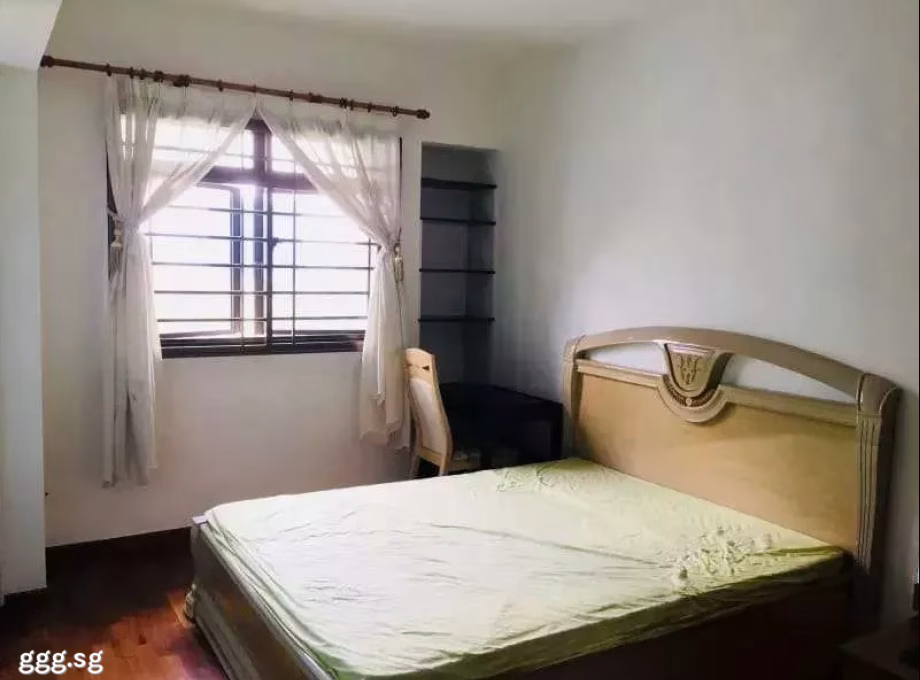 单间出租 • 巴耶利峇 • 64 Teban Gardens Road • S$900 • 4房(3臥室) • 普通房 照片