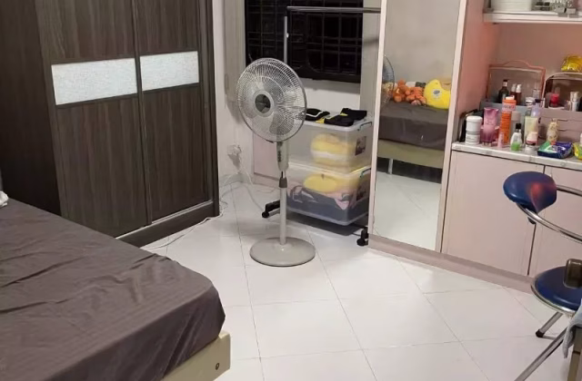 单间出租 • 三巴旺 • 736 Woodlands Circle • S$900 • 4房(3臥室) • 普通房