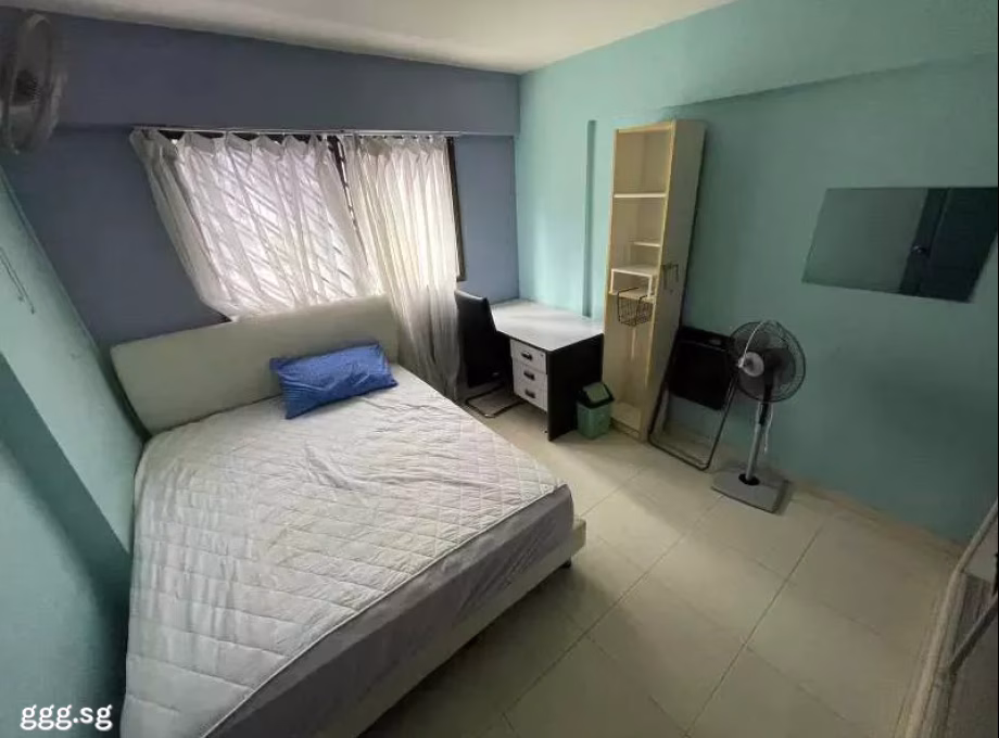 单间出租 • 梧槽 • 633 Yishun Street 61 • S$800 • 5房(4臥室) • 普通房 照片