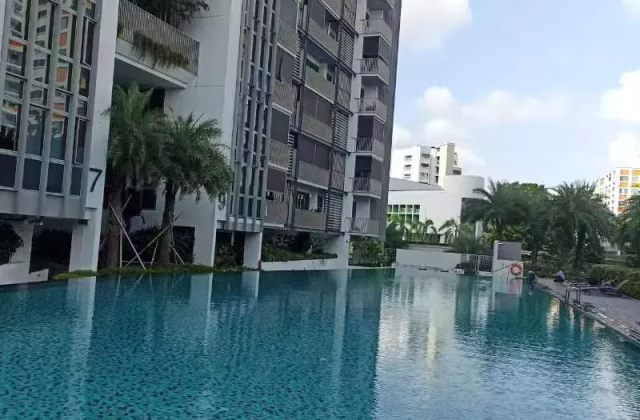 单间出租 • 欧南 •  Crystal Dew • S$1800 • 住宅公寓 • 主人房
