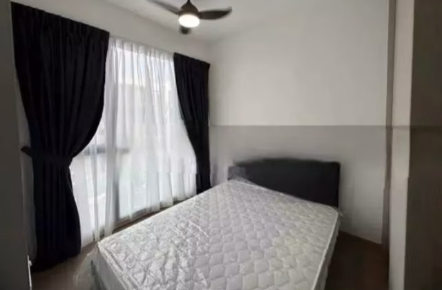 单间出租 • 西部集水区 •  Treasure At Tampines • S$1400 • 3房(2臥室) • 普通房