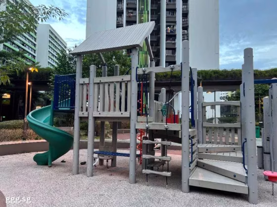 整套出租 • 西部集水区 • 605C Tampines Street 61 • S$3900 • 3房(2臥室) • 1206ft² / 112m² 照片