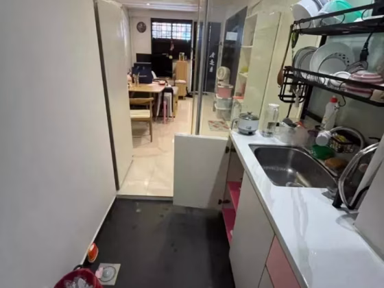 单间出租 • 金文泰 • 107 Jalan Bukit Merah • S$800 • 3房(2臥室) • 普通房 照片