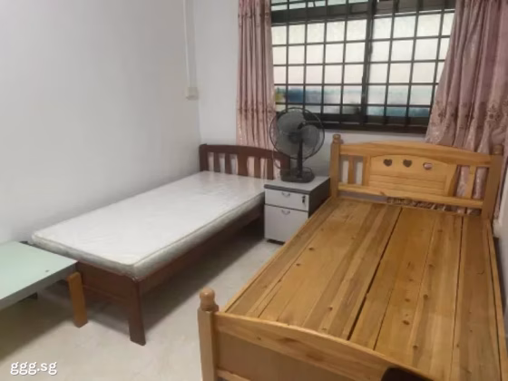 单间出租 • 碧山 • 195 Rivervale Drive • S$900 • 4房(3臥室) • 普通房 照片
