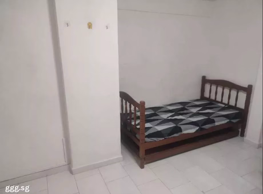 单间出租 • 乌节 • 221 Ang Mo Kio Avenue 1 • S$900 • 3房(2臥室) • 普通房 照片
