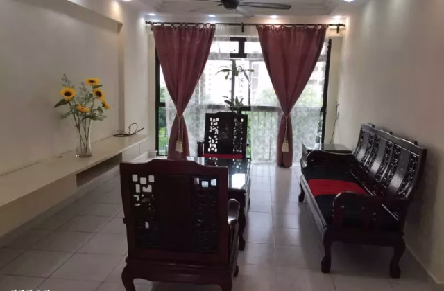 整套出租 • 三巴旺 • 523 Woodlands Drive 14 • S$3900 • 5房(4臥室) • 1367ft² / 126m²