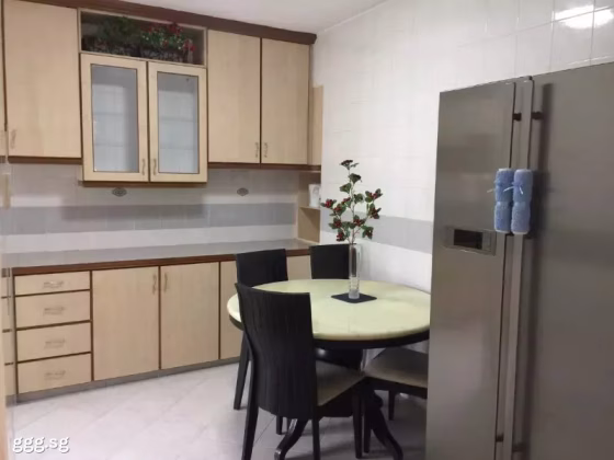 整套出租 • 三巴旺 • 523 Woodlands Drive 14 • S$3900 • 5房(4臥室) • 1367ft² / 126m² 照片