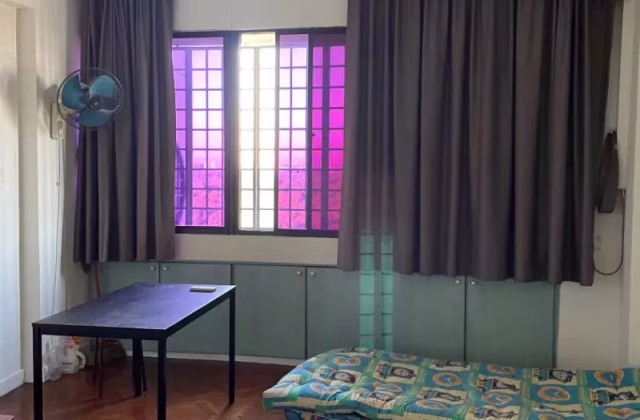 单间出租 • 市中心 •  Thomson View • S$1600 • 住宅公寓 • 主人房