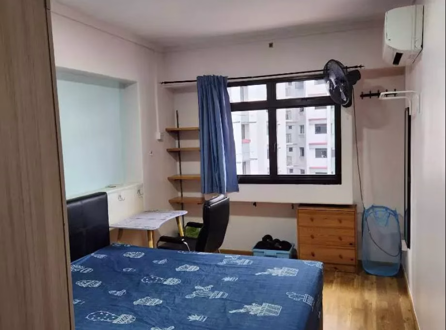 单间出租 • 碧山 • 122B Sengkang East Way • S$850 • 执行组屋 • 普通房 照片