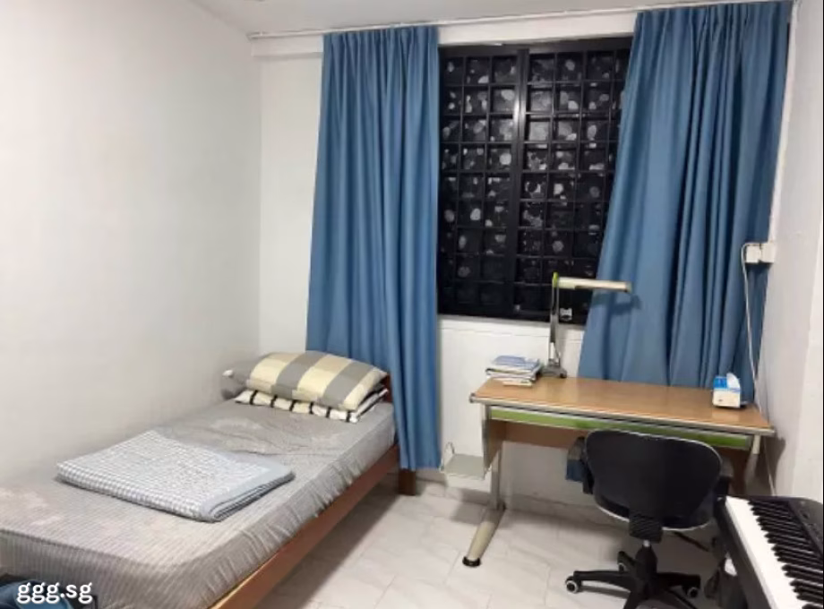 单间出租 • 西部集水区 • 453 Tampines Street 42 • S$950 • 4房(3臥室) • 普通房 照片